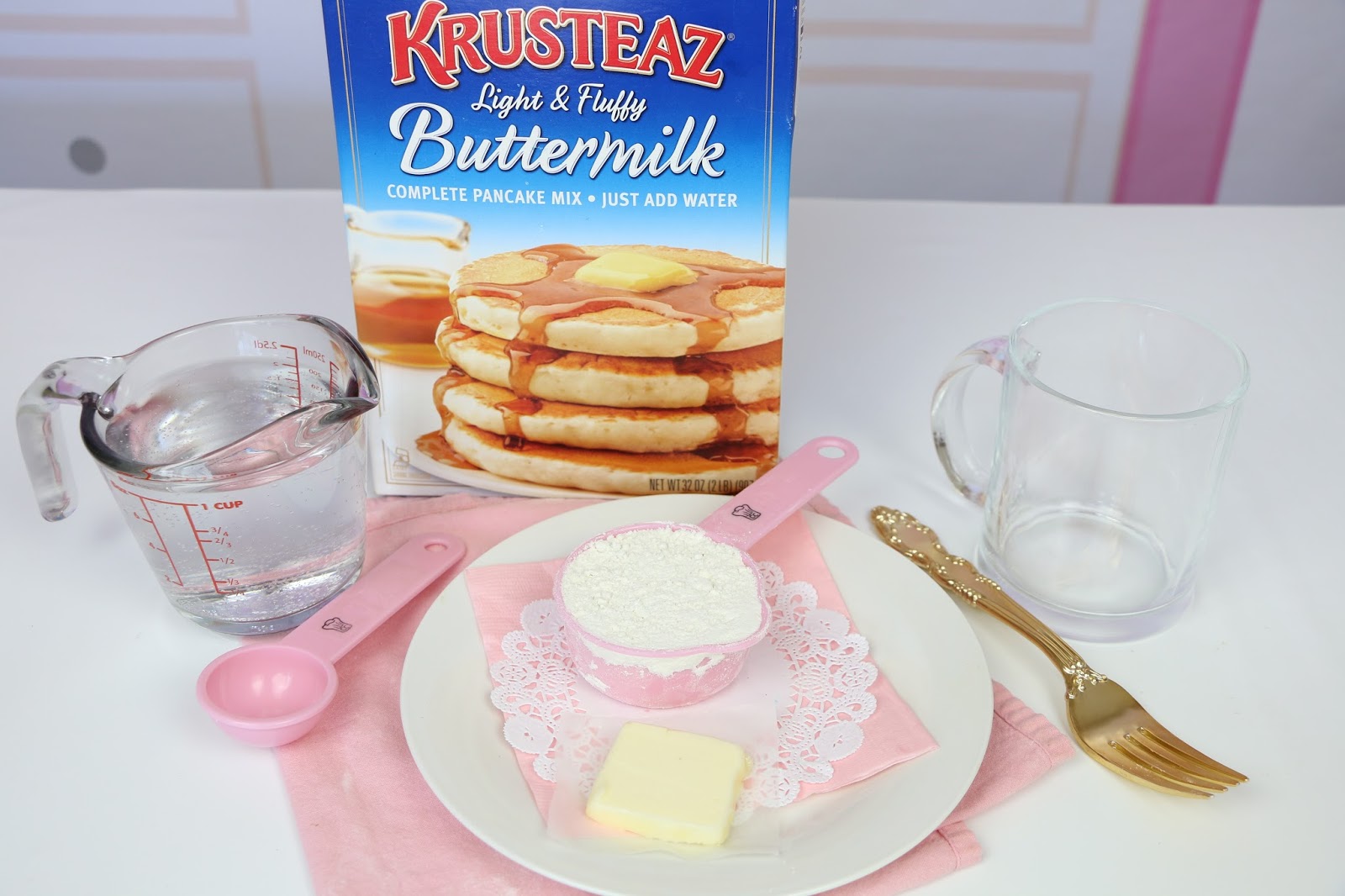{VIDEO} 2Minute Microwave Pancake Muffin in a Mug The Lindsay Ann