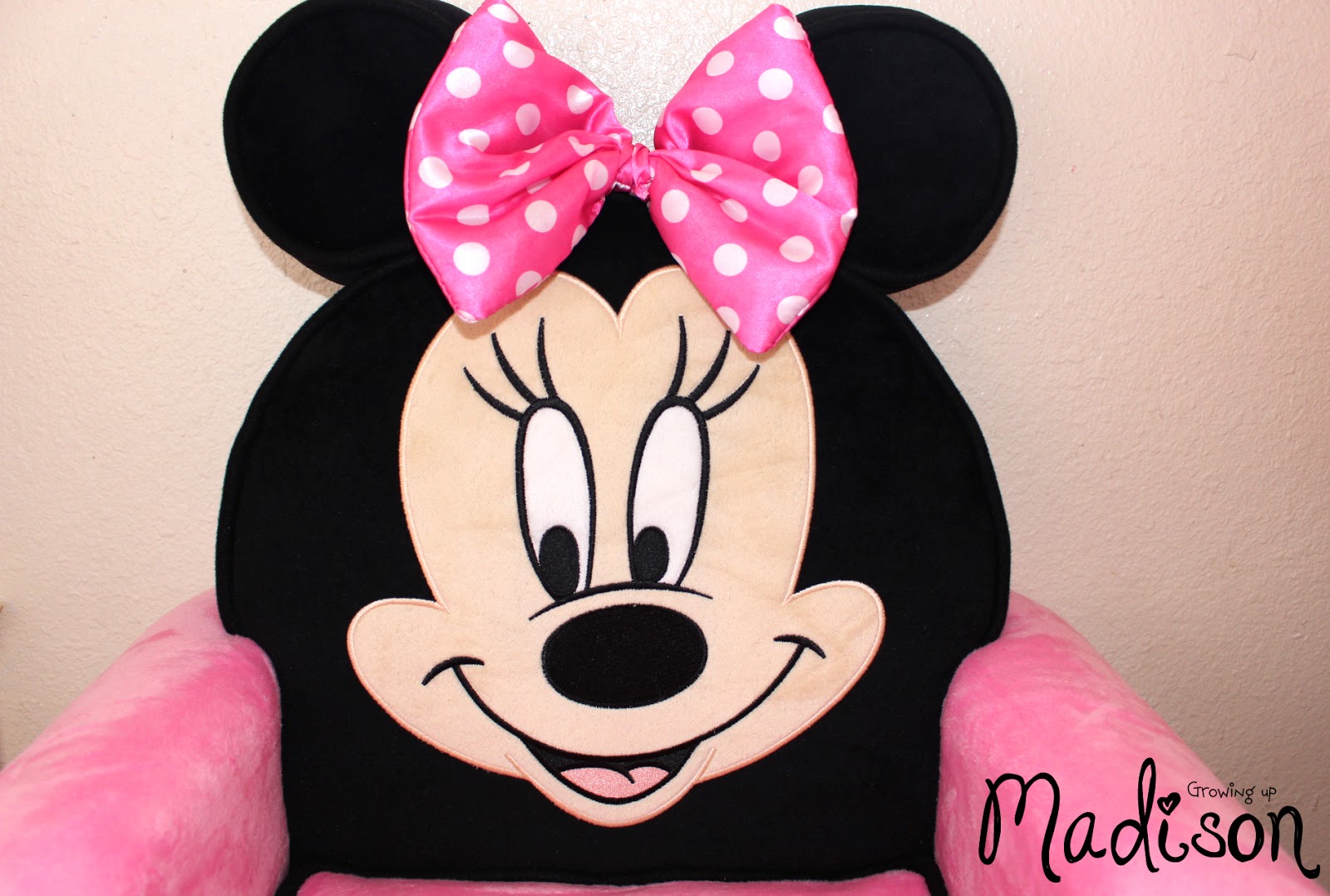 minnie mouse foam chair