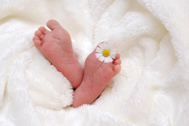 adopcja dziecka - przysposobienie - macierzyństwo adopcyjne - niepłodność - adoption - infertility - maternity 
