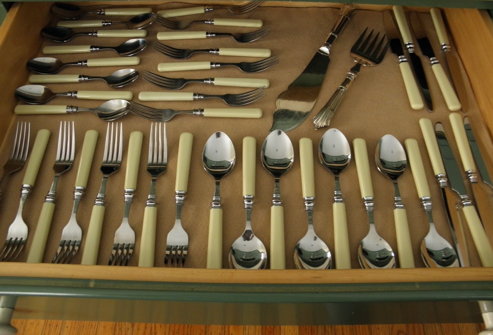 Storing Silverware