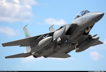 Gambar 12. Foto Pesawat Tempur F-15 Silent Eagle Gambar 12. Foto Pesawat Tempur F-15 Silent Eagle