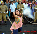 Son-of-Satyamurthy(19).gif