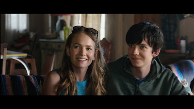 The Space Between Us Asa Butterfield and Britt Robertson Image 4 (6)