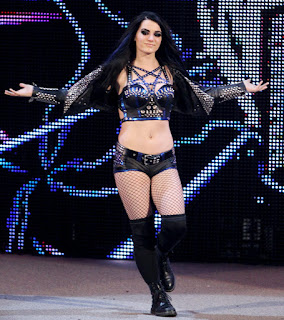 Paige Vs. Nikki Bella - WWE