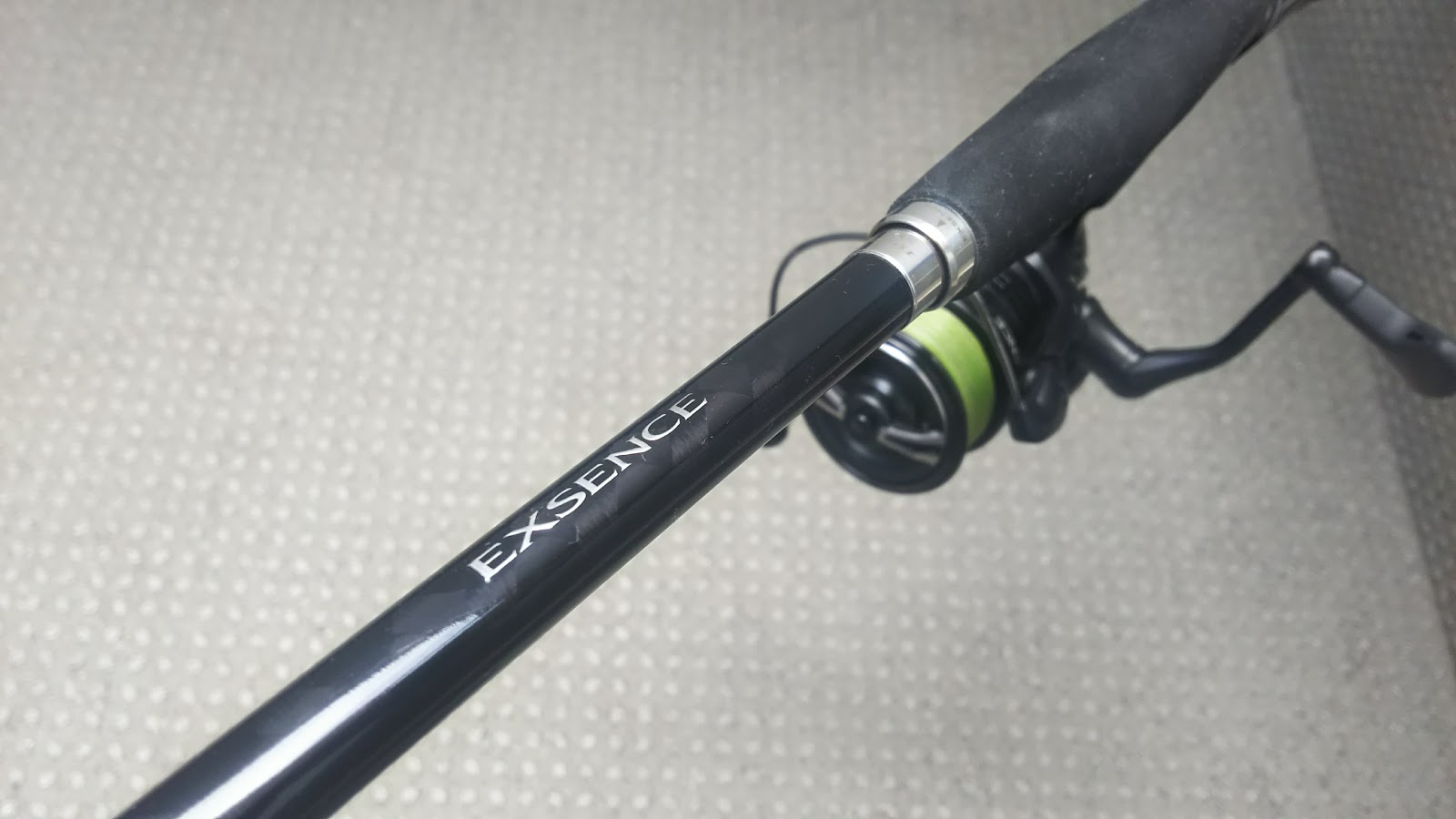 ちろるの釣りに行きたい 磯竿シーバス ボーダレス とファイティングアブソーバー