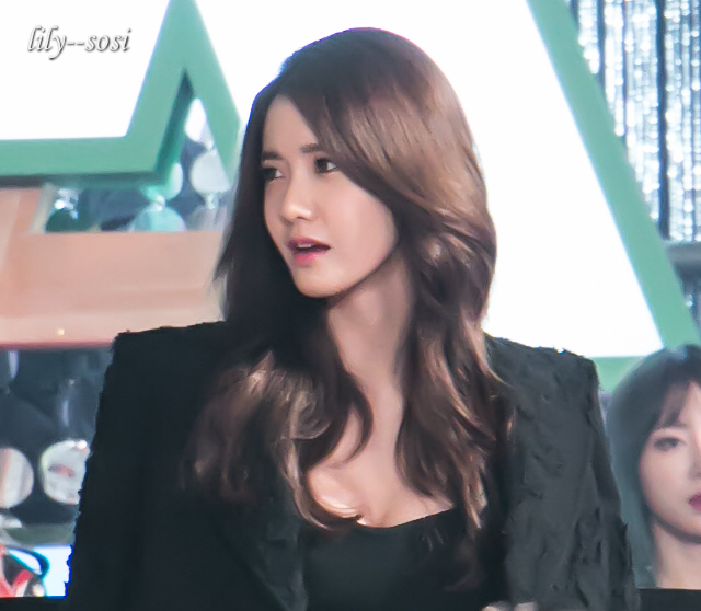 윤아 어제자 미모 | 인스티즈