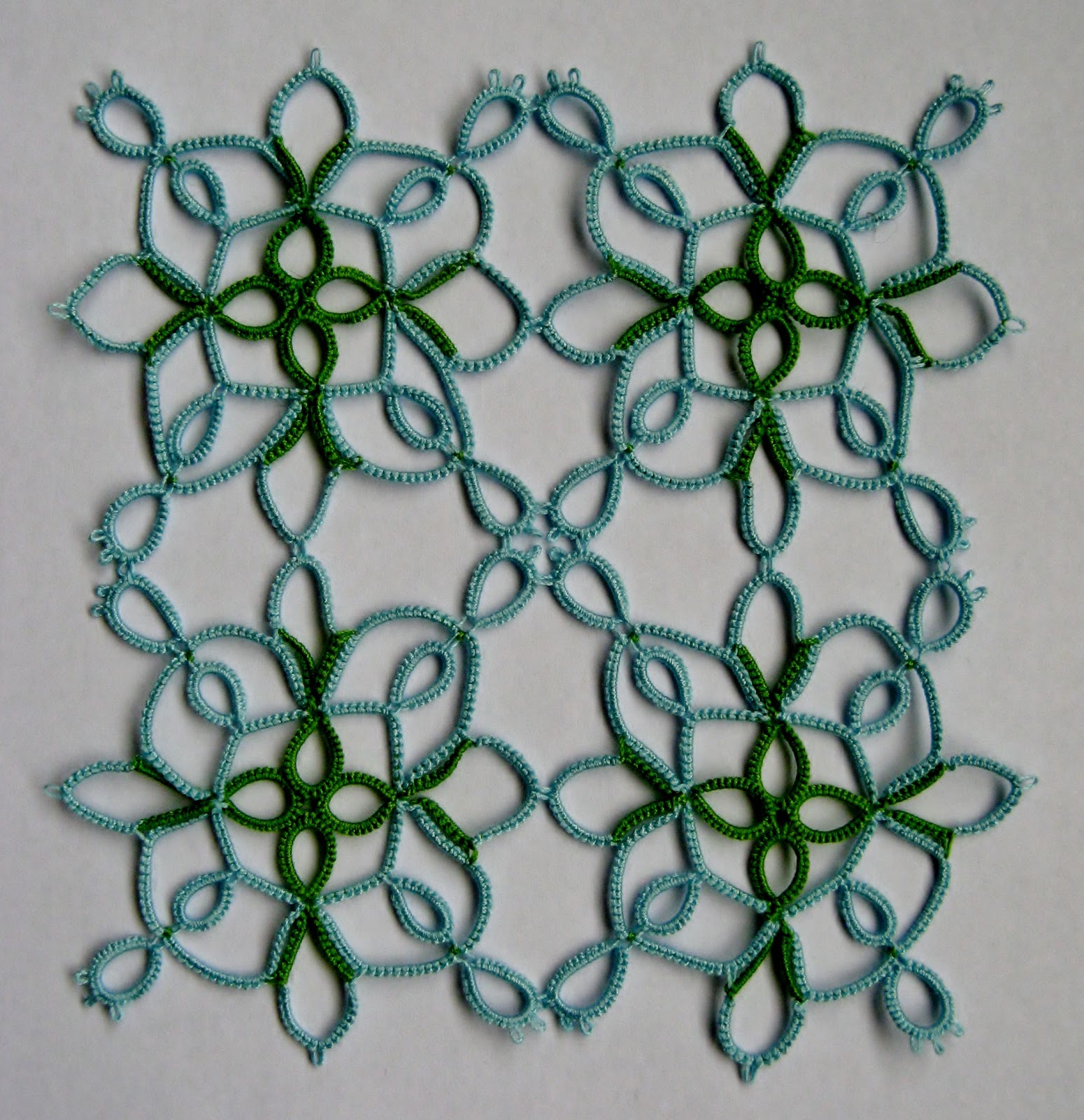 UMI & TSURU Tatting Together Square Motifs Lis Christiansen