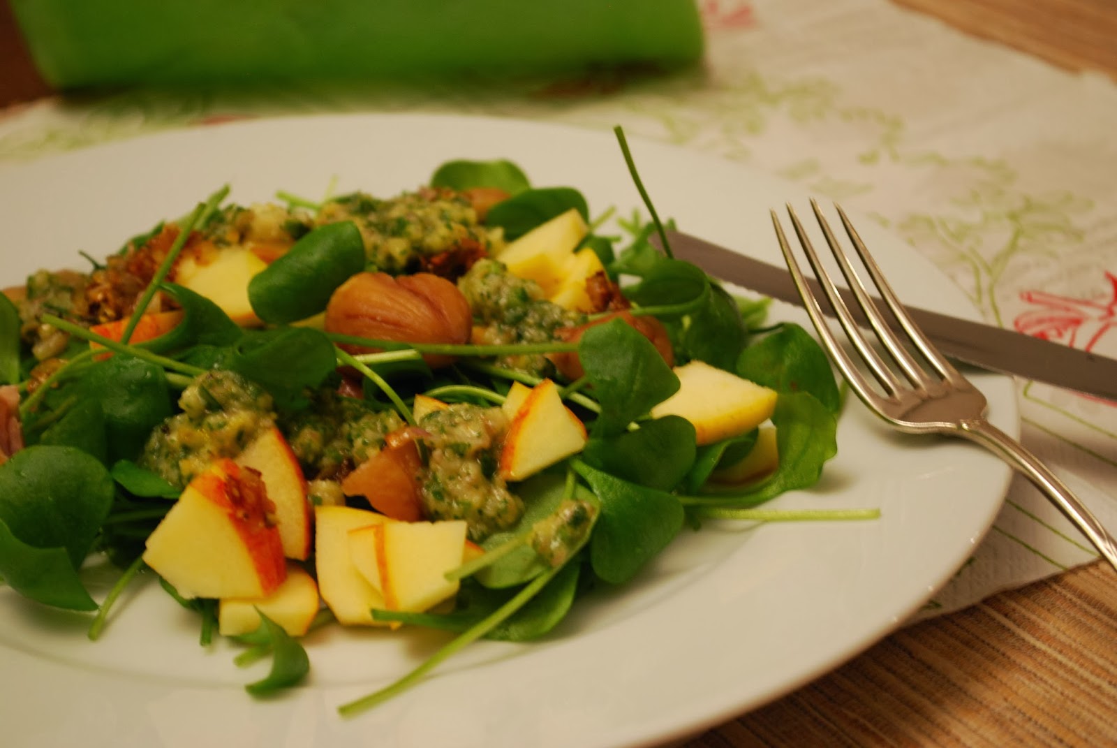 Noras Salz in der Suppe: Postelein-Salat mit Äpfeln und Maronen ...