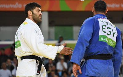 Foto de Egípcio se recusa a cumprimentar israelense Atleta