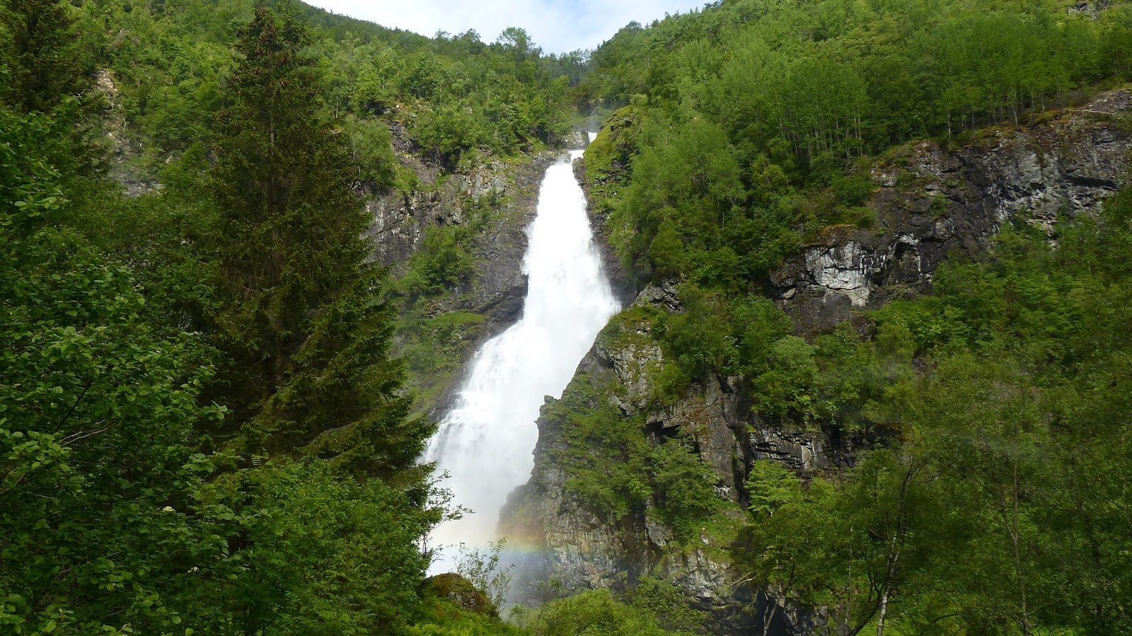 Mi viaje a Cabo norte en el Ms Lofoten - Blogs de Noruega - DIA 2º: MARTES 30/06:  SOGNEFJORDEN Y TREN DE FLAM (3)