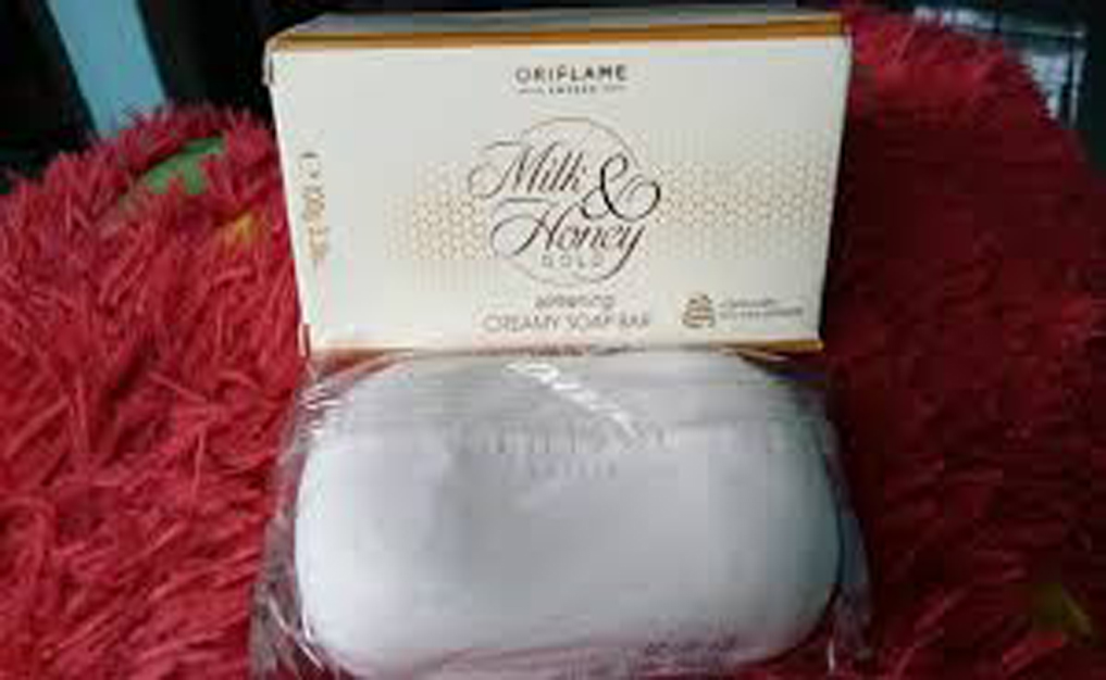 ORIFLAME Milk & Honey Gold Softening Creamy Soap Bar Garda Remaja