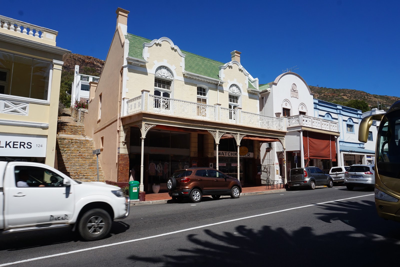 Mezze Moments Just Nuisance A dog who became a Seaman.