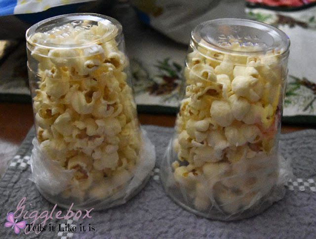 Christmas party treat idea with popcorn, popcorn snowmen, Christmas, Christmas party treat idea,