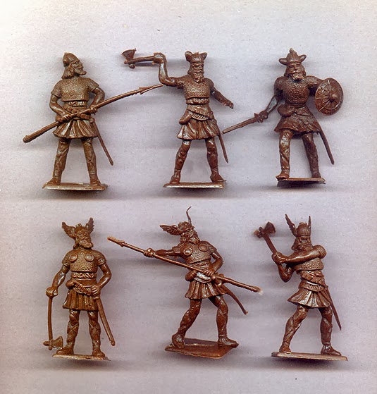 Slag Productions 60mm Frost Giants using injectionmolded, Cherilea