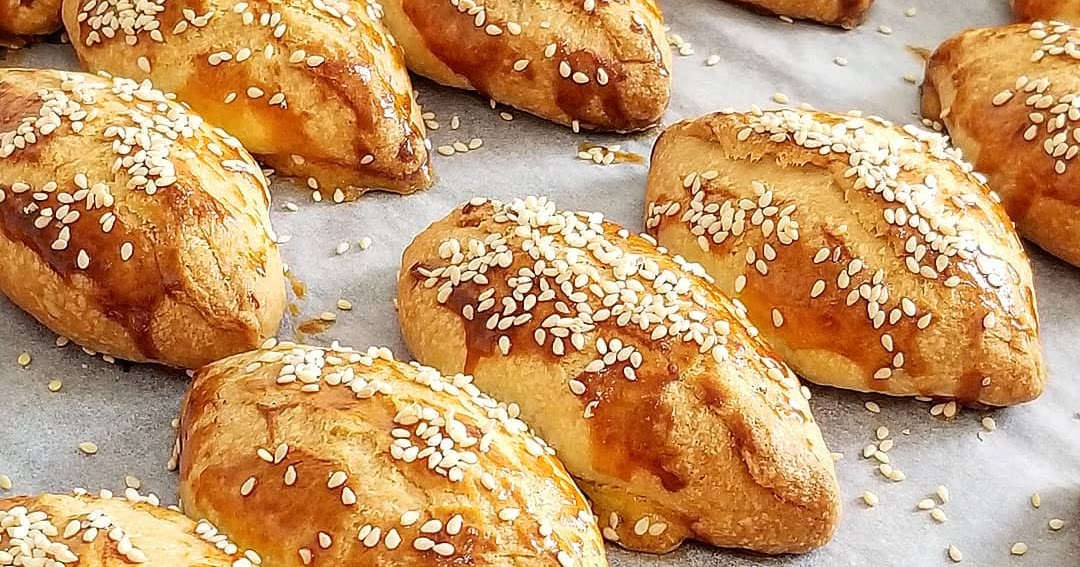 Kabartma Tozlu Peynirli Poğaça Nefis Tarifler