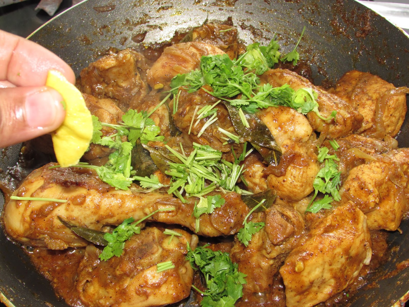 Non Vegetarian Recipes Pepper Chicken (Semi Gravy) Spicy Pepper