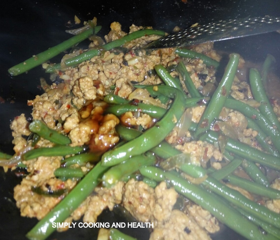 Simply Cooking and Health Spicy minced pork stirfry with tender