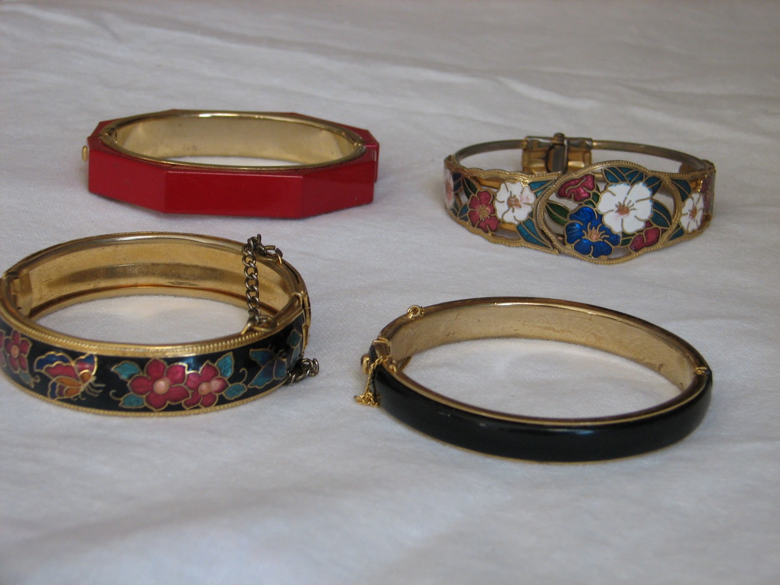 youwannawhat thrift store jewelry