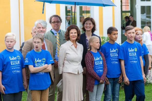 Queen Silvia, Crown princess Victoria, Princess Sofia, Princess Madeleine, Princess Estelle, Princess Leonore, Germany