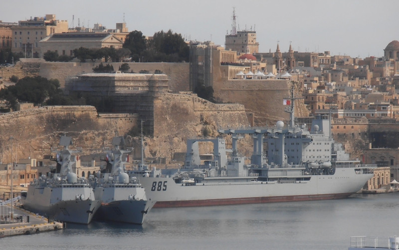 13th+Escort+Taskforce+of+the+Chinese+Navy+arrived+in+Valletta,+Malta+type054a+frigate+missile+piracy+(2).jpg
