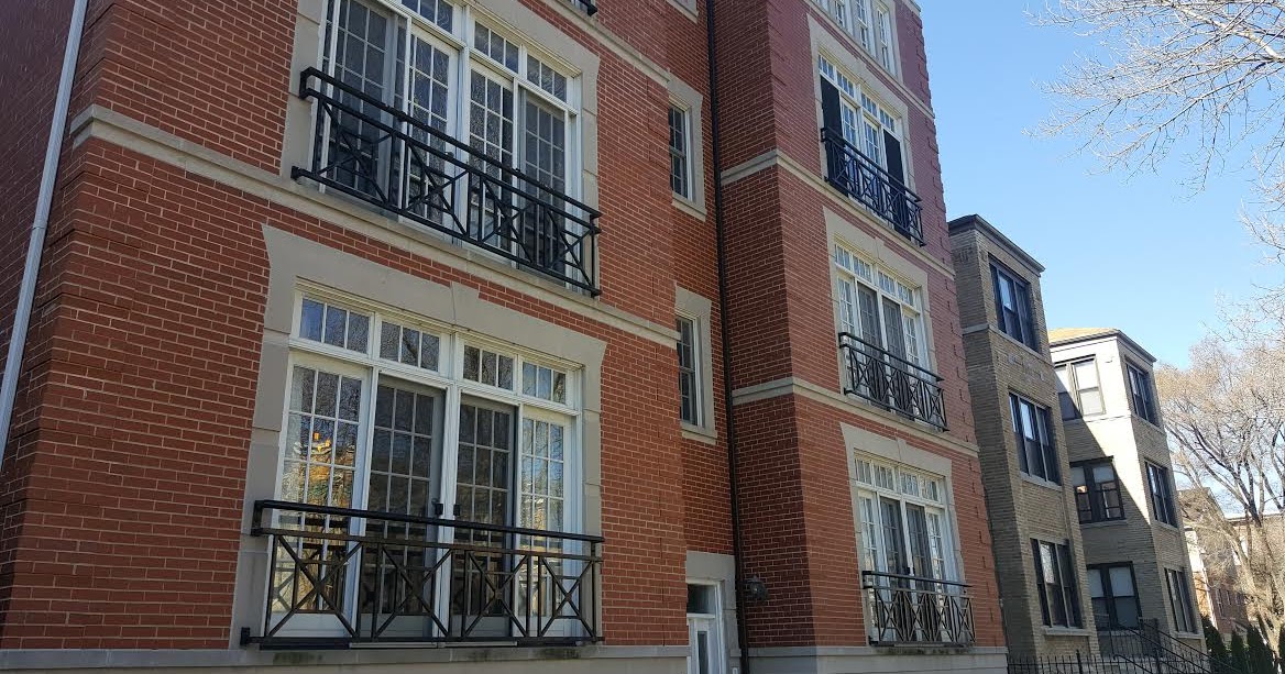 The Chicago Real Estate Local Under contract! Uptown three beds condo