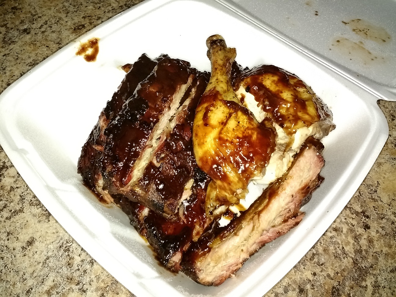 Fongpay's Universe Weekend Report > Kanata Ribfest