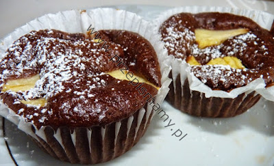 Muffinki czekoladowe z jabłkiem