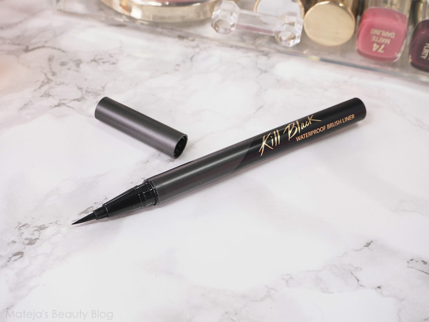 Clio Waterproof Brush Eyeliner Kill Black