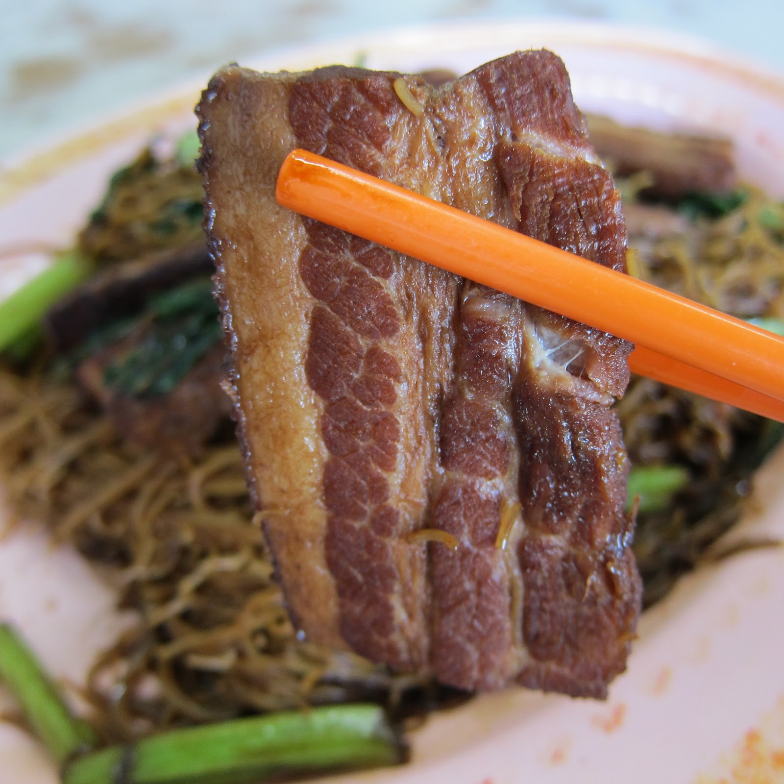 Braised Belly Pork 扣肉 Fried Bee Hoon Ban Kee 万记 in Taman Ungku Tun