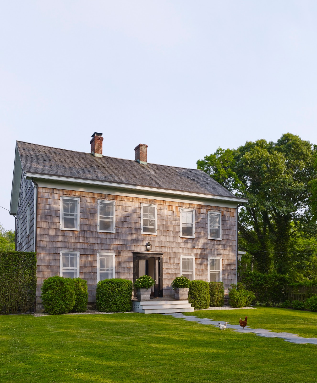 Décor Inspiration: A Bright & Breezy Home in the Hamptons