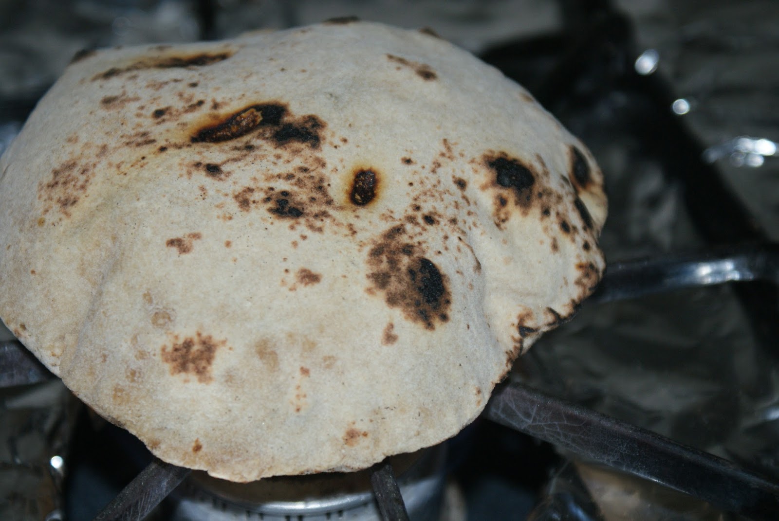 Phulka (Indian Flat Wheat Bread) MalasKitchen