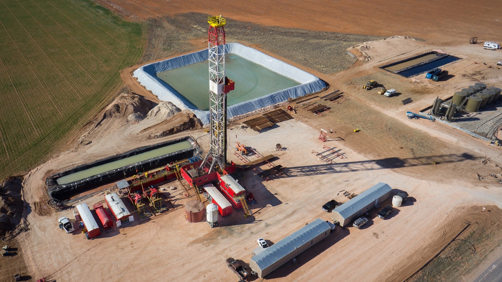 MEC&F Expert Engineers TWO OILFIELD WORKERS WITH NORTON ENERGY