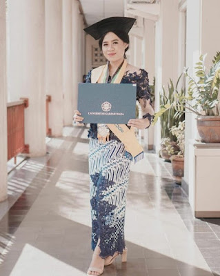 model gaya rambut wisuda modern terbaru model gaya rambut wisuda modern terbaru