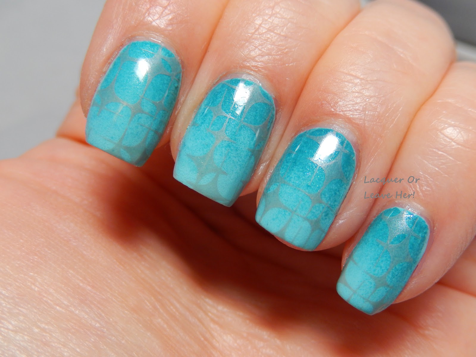 Lacquer or Leave Her!: Tutorial: Stamping vertical lines over a gradient