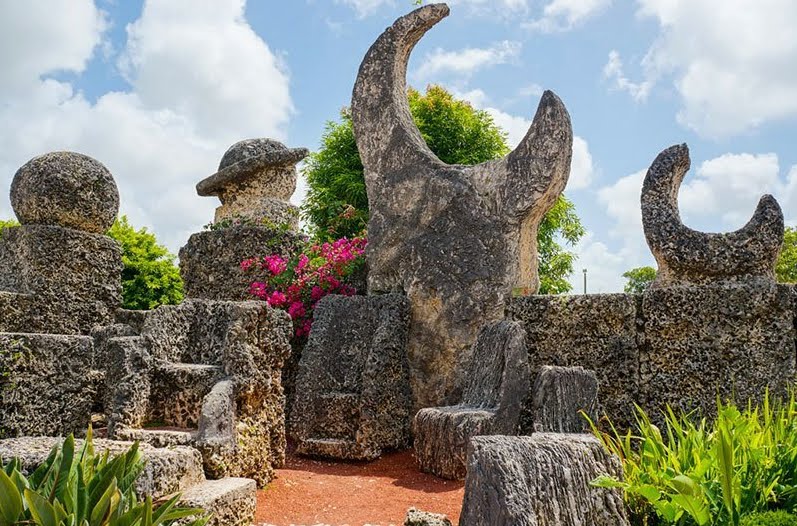 Vacanze negli States? Ecco 6 insolite mete da non perdere: Coral Castle in Florida. Vacanze negli States? Ecco 6 insolite mete da non perdere: Coral Castle in Florida.