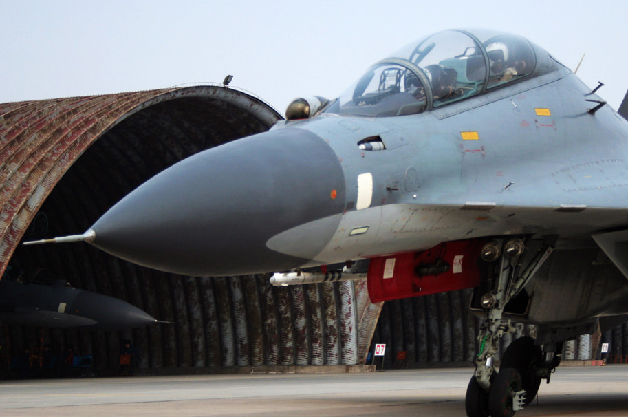 SU-30MKKPeople%2527s+Liberation+Army+Air+Force+%2528PLAAF%2529+Shenyang+J-11+Chinese+%25E6%25AD%25BC%25E5%2587%25BB%25E6%259C%25BA-11%25E6%25AD%25BC-11+JianJiJi-11Jian-11+Flanker+B%252B+Sukhoi+Su-27+J-11A+b+bs+bh+J-16+strike+variant+J-17++weapons+bay%252C+stealth+intakes+canted+vertical+fin++%25284%2529.jpg