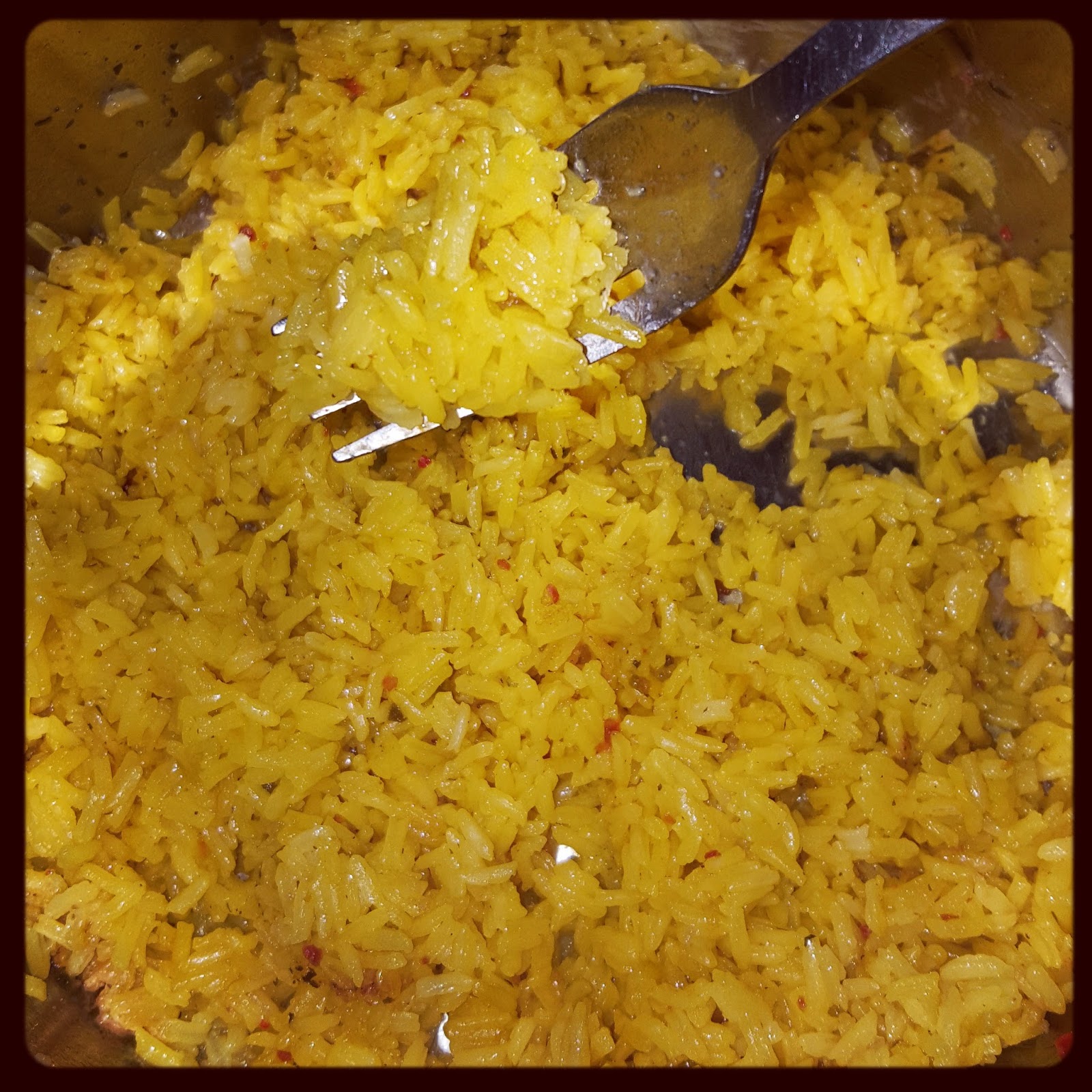 Cooking Vigo Yellow Rice in a Rice Cooker 