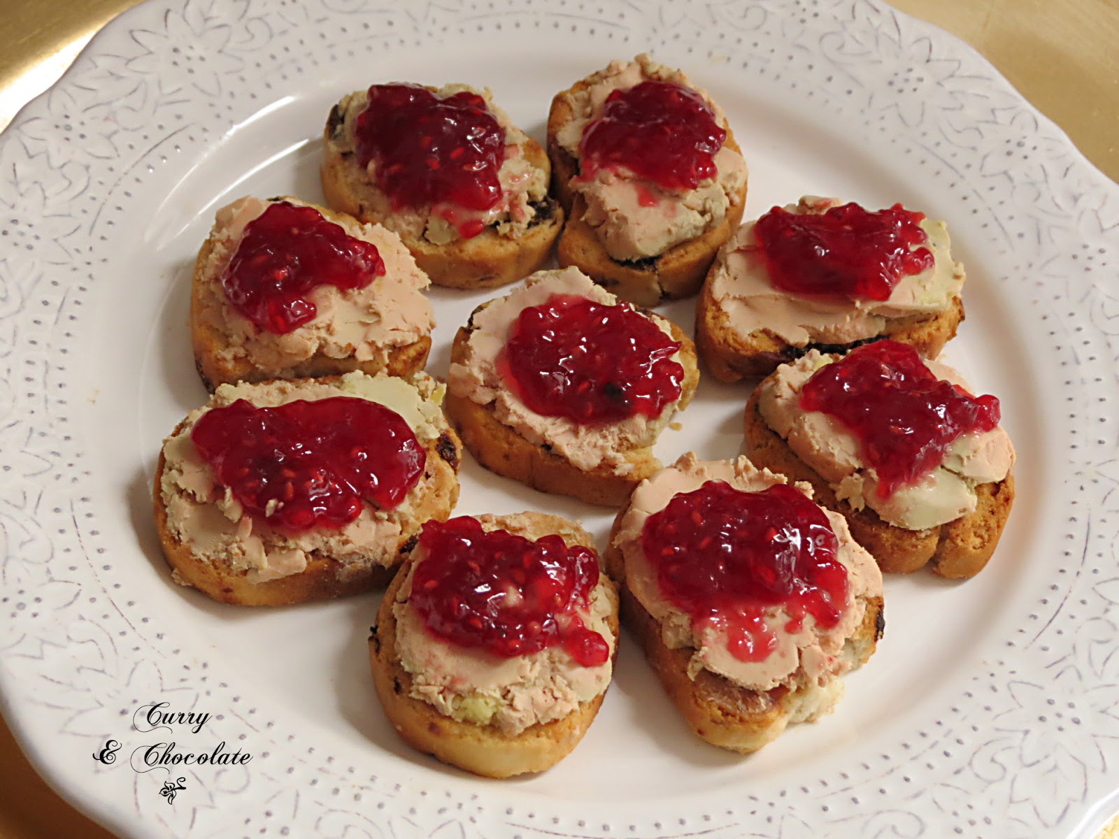 anapés de foie gras de pato y mermelada de frambuesa – Raspberry jam and foie gras appetizers