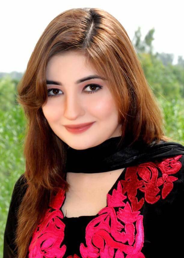 Pashto World Official Blog : Pashto Singer GulPanra & Afghani ...