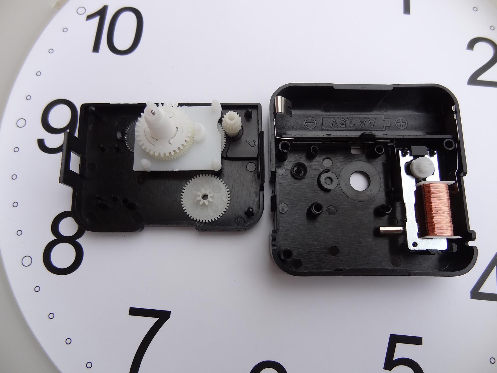 Hacking an analog clock to sync with NTP Part 3