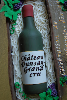 CUSTOMISED CAKES BY JEN: Wine Bottle Cake