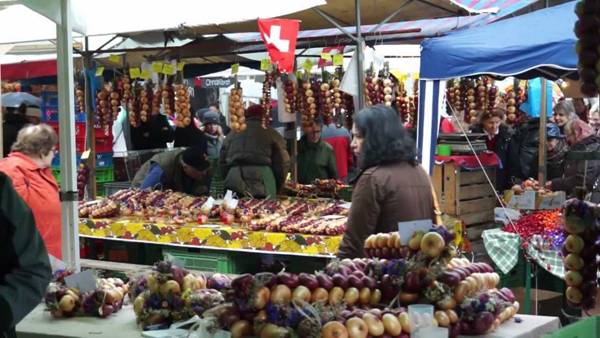 سوق البصل في بيرن (Zibelemäritباللغة الألمانية)  - صفحة 2 Image009-743812