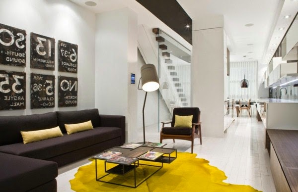 Yellow carpet in the home