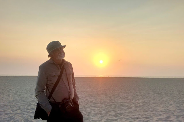 David Healey at the Venice Beach Drum Circle by Omar Cherif — 16 December 2017