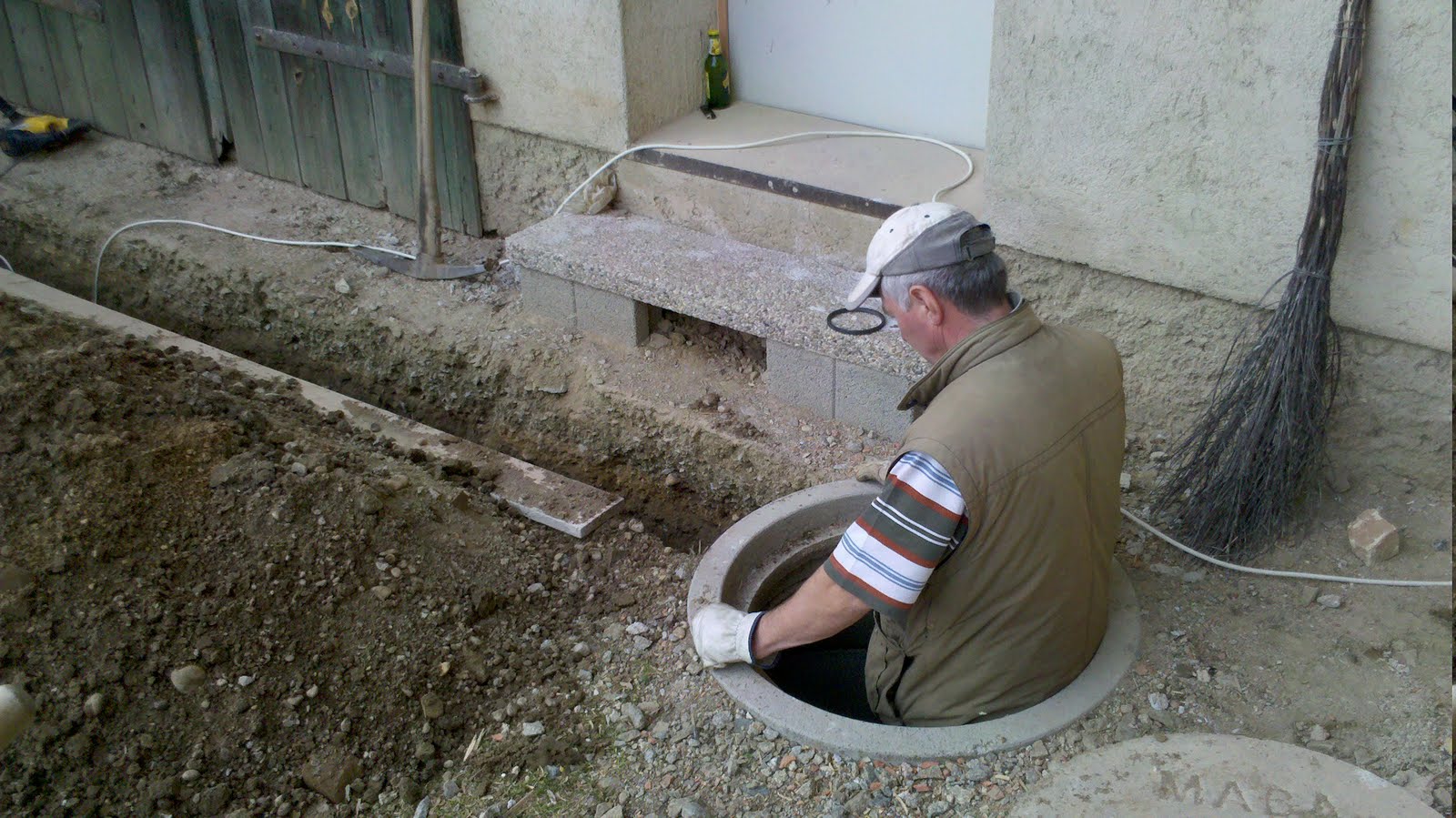 Jason baut (H)aus…: Regenwasser ableiten…