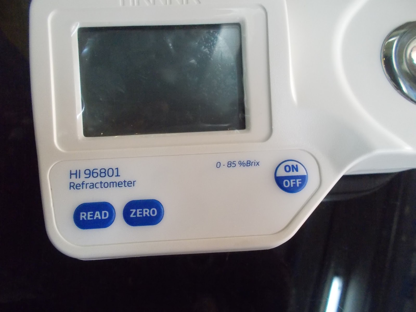 sciencetific products Hanna Digital Brix Refractometer Model HI96801