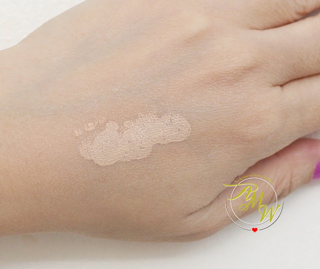 a swatch photo of VDL Metal Cushion Foundation review in shade 205.