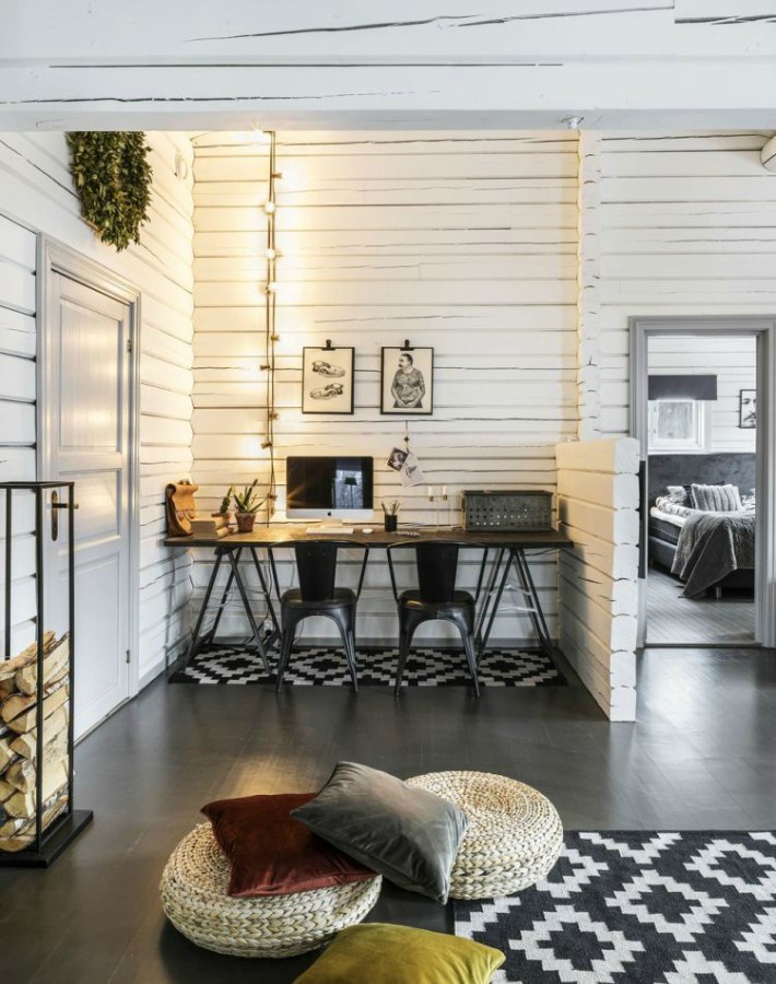 Una cabaña con contrastes en los bosques suecos