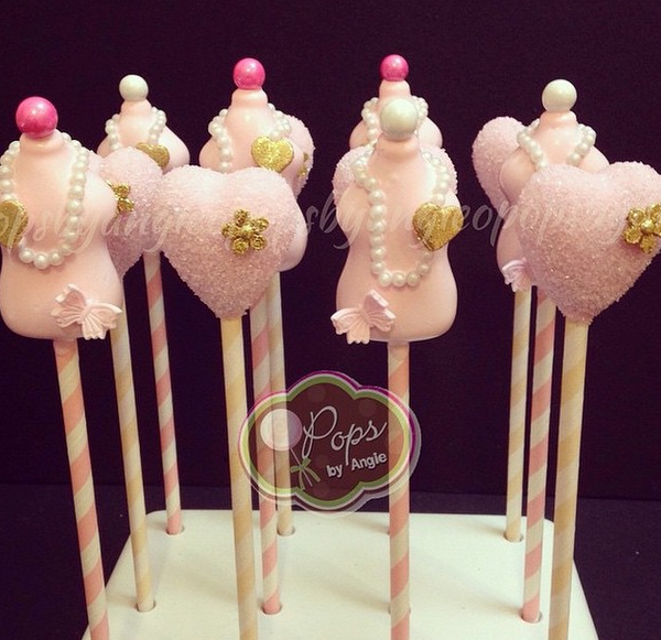 I'm loving these dress mannequin cake pops from O Pops by Angie 