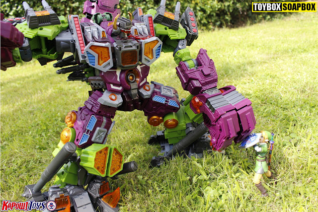 maketoys pandinus masterpiece scorponok